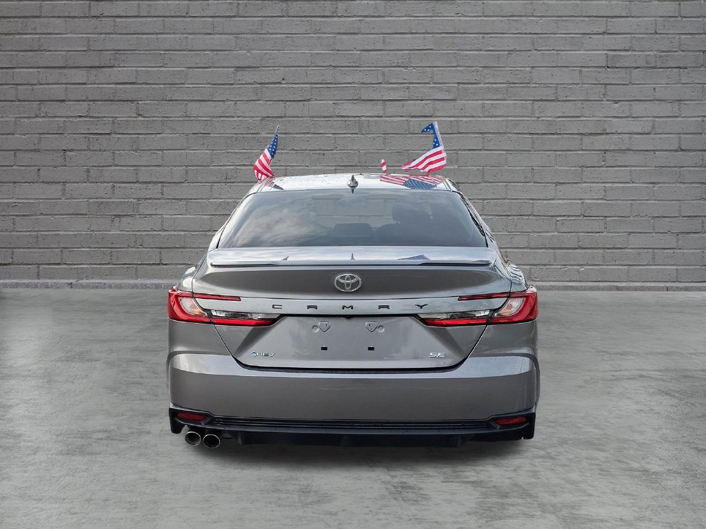 Used 2025 Toyota Camry SE FWD image 9