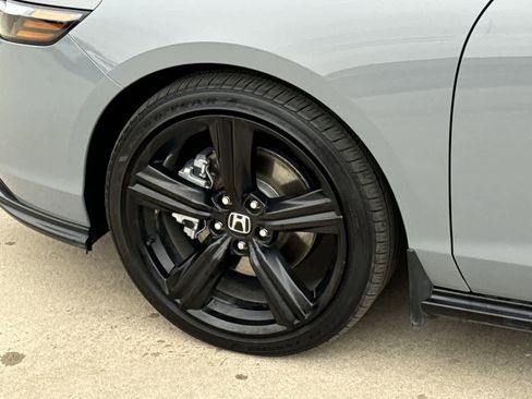 Used 2023 Honda Accord Sport image 11