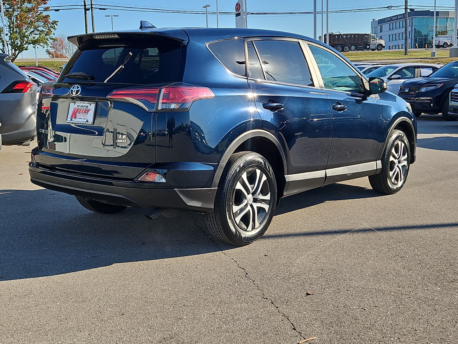 Certified 2018 Toyota RAV4 LE w/ Carpet Mat Package AWD/4WD image 4