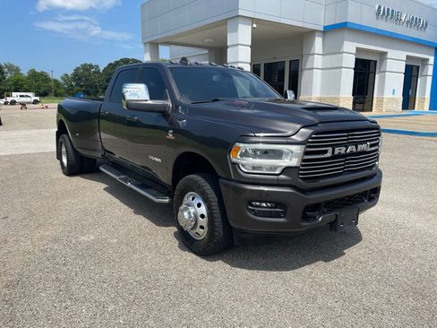 Used 2024 RAM 3500 Laramie w/ Sport Appearance Package AWD/4WD image 9
