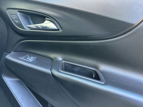 Used 2019 Chevrolet Equinox LT image 20