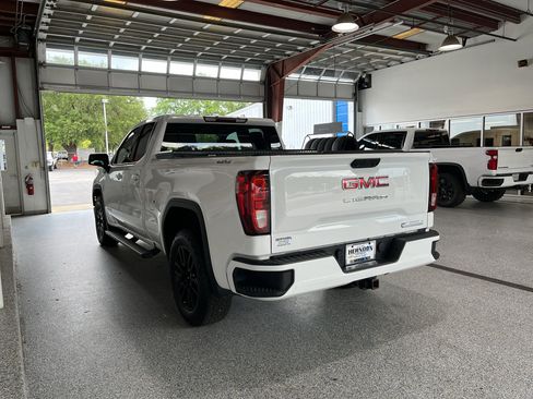 Used 2023 GMC Sierra 1500 Elevation AWD/4WD image 6