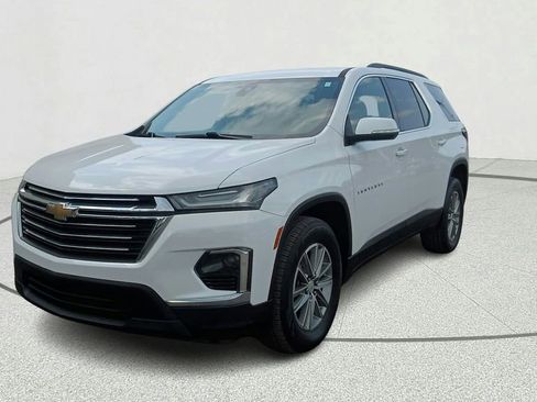 Used 2023 Chevrolet Traverse LT FWD image 3