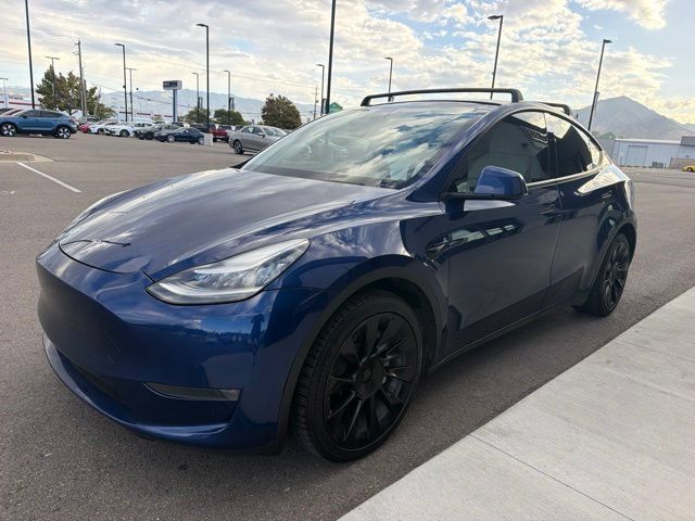 Used 2021 Tesla Model Y Long Range AWD/4WD image 3