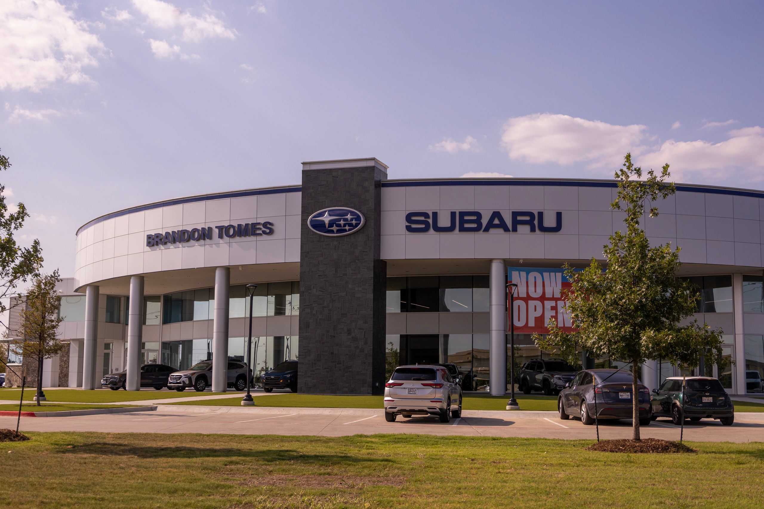 Used 2023 Subaru Outback Touring w/ Tech Package 2 AWD/4WD image 30