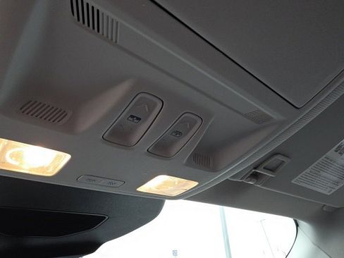 Used 2022 Ford Escape Titanium w/ Class II Trailer Tow Package image 29