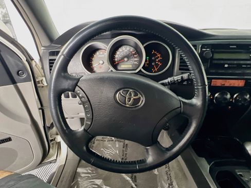 Used 2006 Toyota 4Runner Sport RWD image 18