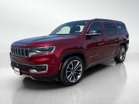 Used 2024 Jeep Wagoneer Series III w/ Premium Group I AWD/4WD image 2
