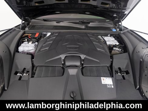 Used 2024 Porsche Cayenne Turbo GT AWD/4WD image 45