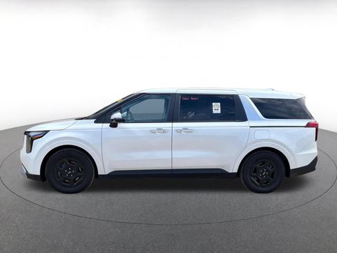 Used 2026 Kia Carnival FWD image 9