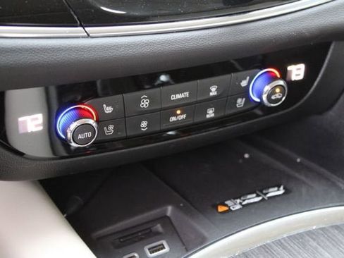 Used 2024 Buick Enclave Avenir w/ Avenir Technology Package image 27