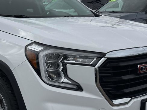 Used 2024 GMC Terrain SLE FWD image 7