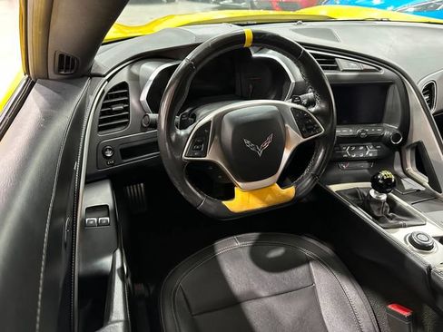 Used 2016 Chevrolet Corvette Stingray Coupe RWD image 7