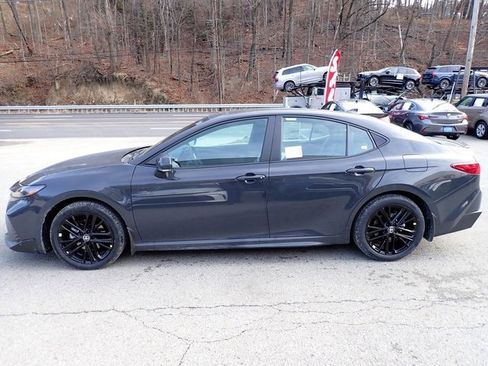 New 2026 Toyota Camry SE image 7