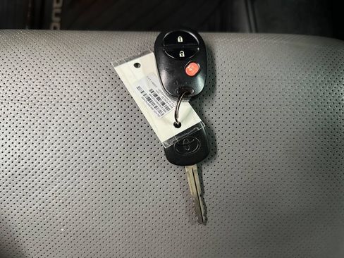 Used 2014 Toyota Sequoia Platinum w/ Preferred Accessory Package AWD/4WD image 44