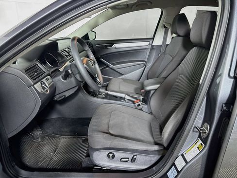 Used 2018 Volkswagen Passat 2.0T S FWD image 11