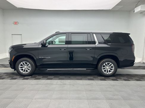 New 2026 Chevrolet Suburban LT w/ Comfort Package AWD/4WD image 2