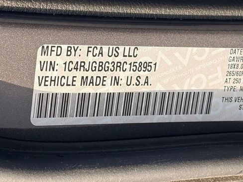 Certified 2024 Jeep Grand Cherokee Limited RWD image 34