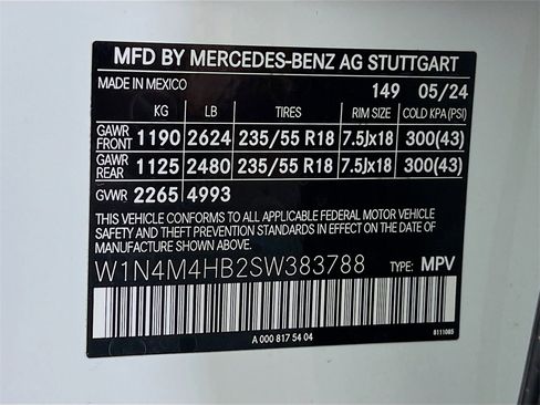 New 2025 Mercedes-Benz GLB 250 4MATIC image 33