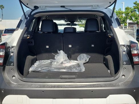 New 2026 Nissan Kicks SR image 15