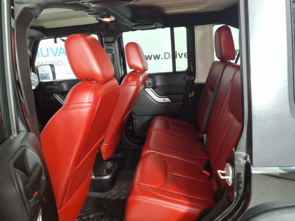 Used 2013 Jeep Wrangler Unlimited Rubicon AWD/4WD image 9