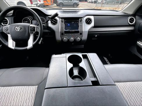 Used 2016 Toyota Tundra SR5 w/ Tow Package image 18