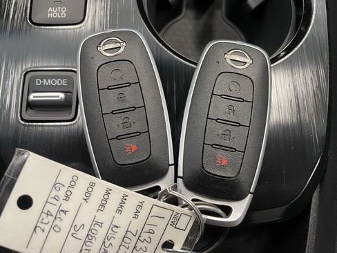 Certified 2023 Nissan Rogue SV image 18