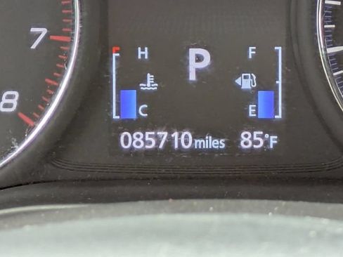 Used 2018 Mitsubishi Outlander LE AWD/4WD image 31