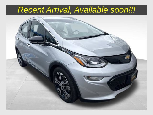 Used 2017 Chevrolet Bolt Premier w/ Driver Confidence II Package FWD image 1