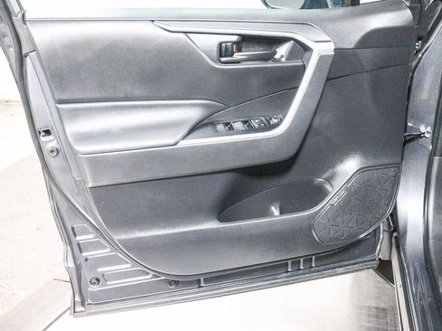 Certified 2025 Toyota RAV4 LE FWD image 22