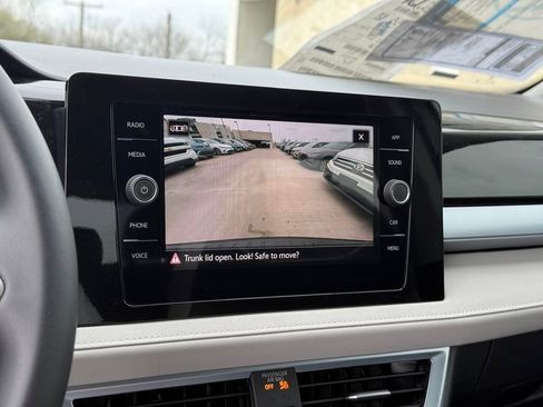 New 2026 Volkswagen Taos SE FWD image 20