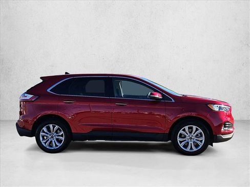 Used 2024 Ford Edge Titanium image 4