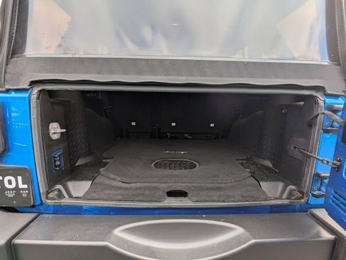 Used 2016 Jeep Wrangler Unlimited Freedom Edition image 22