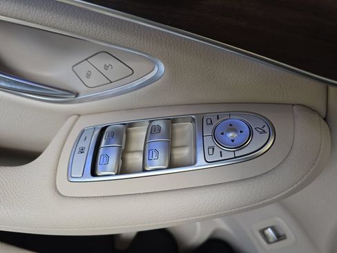 Used 2021 Mercedes-Benz GLC 300 4MATIC Coupe image 30