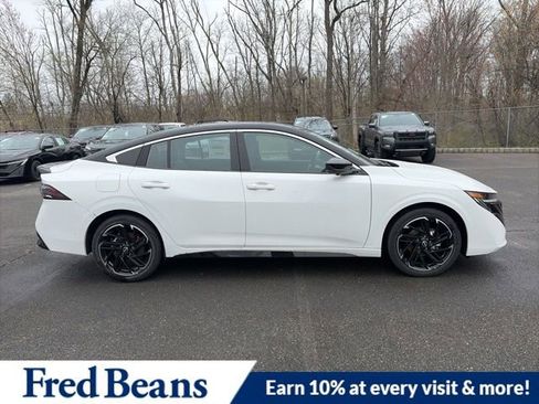 New 2026 Nissan Sentra SR w/ SR Premium Package image 8