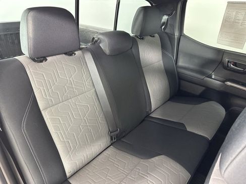 Used 2023 Toyota Tacoma TRD Sport image 28