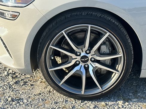 Used 2025 Genesis G70 2.5T RWD image 11
