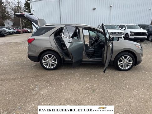 Used 2018 Chevrolet Equinox Premier image 33