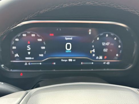 Used 2024 Chevrolet Tahoe High Country w/ Premium Package image 32