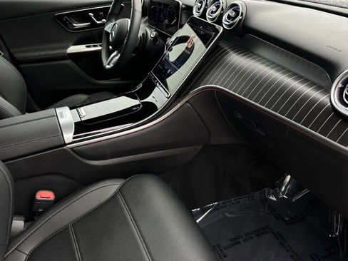 Certified 2025 Mercedes-Benz GLC 300 image 13