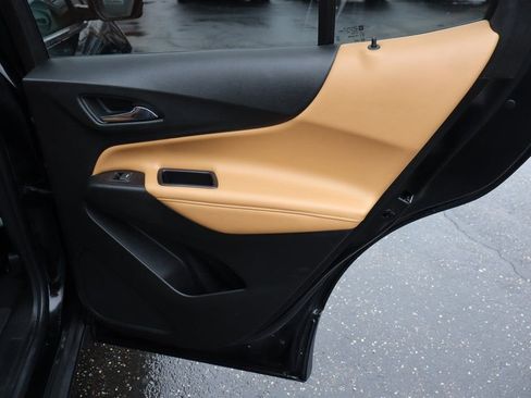 Used 2020 Chevrolet Equinox Premier image 36