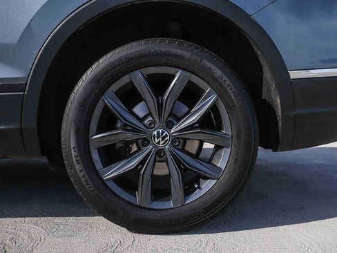 Used 2022 Volkswagen Tiguan SE FWD image 10