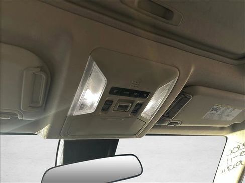 Used 2021 Toyota RAV4 XLE image 18