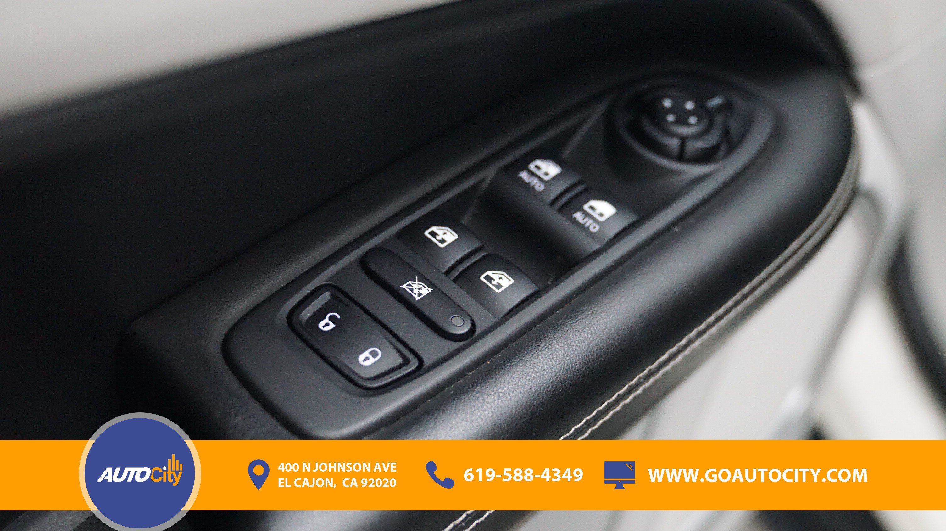 Used 2018 Jeep Compass Latitude w/ Popular Equipment Group AWD/4WD image 17