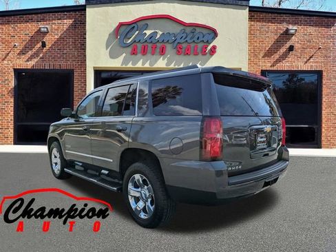 Used 2018 Chevrolet Tahoe LT w/ LT Signature Package image 9