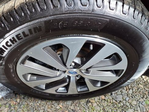 Certified 2021 Subaru Outback Premium image 5