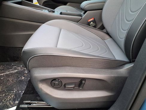 New 2026 Volkswagen Tiguan SE image 13