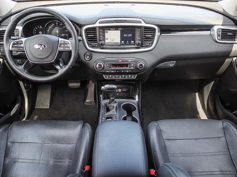 Used 2019 Kia Sorento SX w/ SX Touring Package image 15