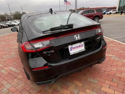 Used 2022 Honda Civic Sport image 8