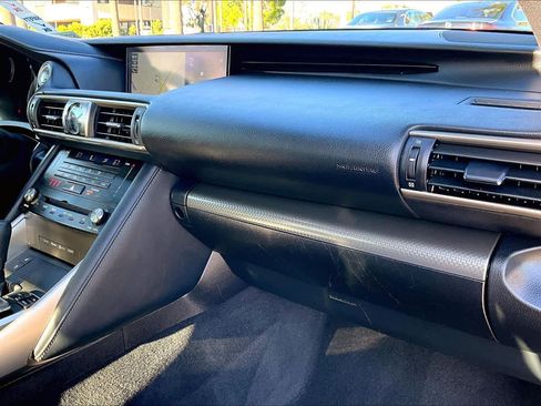 Used 2018 Lexus IS 300 image 17